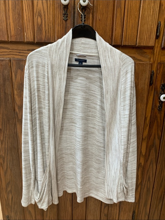 Tommy Hilfiger Sweaters - Tommy Hilfiger women Cardigan sweater size XL with two pockets